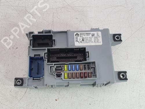 Sikringsdåse FIAT 500 C (312_) 1.0 Mild Hybrid (312.AYD1B) (69 hp) 32349590