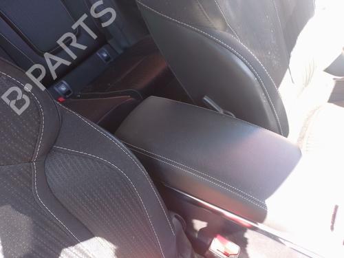 Used Armrest / Center console Armrest / Center console RENAULT MEGANE IV Grandtour (K9A/M/N_) 1.3 TCe 140 (K9NB) (140 hp) 33468275 33468275