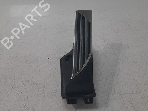 pedal-alfa-romeo-stelvio-949_-2016-32163878 main image