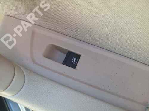 Used Right front window switch Right front window switch VW PASSAT B7 (362) 1.6 TDI (105 hp) 8656049 8656049