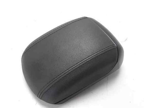 armrest-center-console-chevrolet-cruze-j300-20-cdi-apoyabrazos-2009-7154415 main image