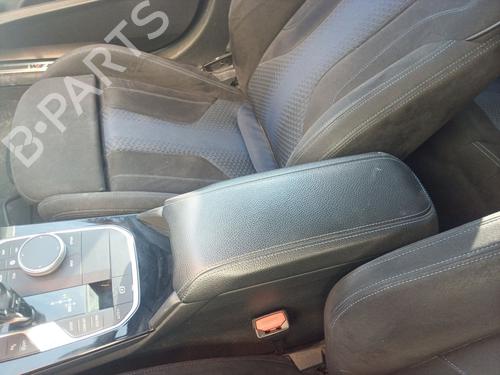 Used Armrest / Center console BMW 1 (F40) 118 d (150 hp) 30330261