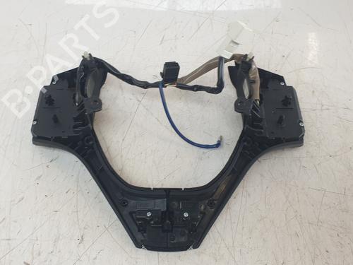 Steering wheel controls TOYOTA AURIS (_E18_) 1.8 Hybrid (ZWE186_, ZWE186R) | BP29400233E15 