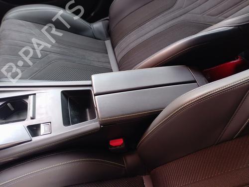 Used Armrest / Center console Armrest / Center console PEUGEOT 408 II (FP_, F3_, FM_) PureTech 130 (FPHNST) (131 hp) 33263687 33263687
