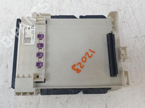 Fuse box TOYOTA YARIS (_P13_) 1.5 Hybrid (NHP130_, NHP130) | BP29438192E1 