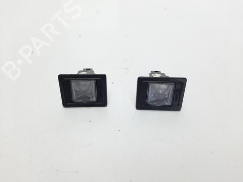 Używane Lampa oświetlenia tablicy rejestracyjnej MERCEDES-BENZ A-CLASS (W176) A 180 CDI / d (176.012) (109 hp) 14207582