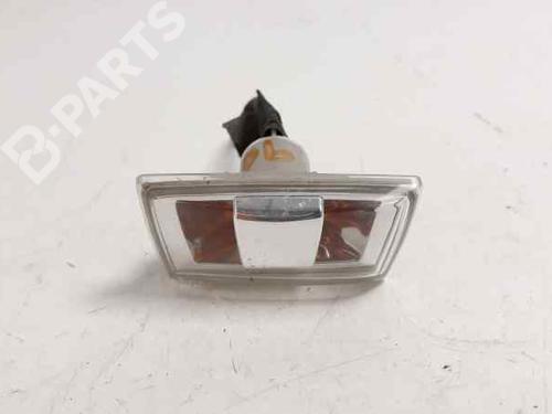 right-front-indicator-opel-corsa-e-x15-14-lpg-08-68-13497989-15533462-2014-5272058 main image