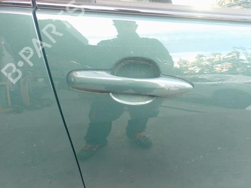 front-right-exterior-door-handle-toyota-yaris-_p21_-_pa1_-_ph1_-2020-33832155 main image