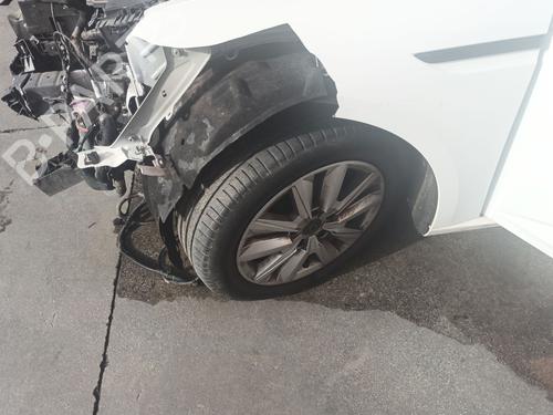 Fusée avant gauche RENAULT MEGANE IV Hatchback (B9A/M/N_) 1.5 dCi 110 (B9A3) (110 hp) 28729021