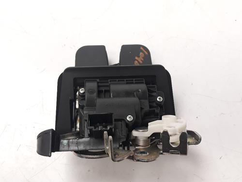 Tailgate lock AUDI A3 Sportback (8VA, 8VF) 1.8 TFSI (180 hp) 8R0827505 | 8R0827505 | EZCAU043 |