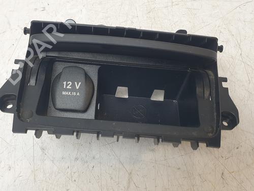 Used Glove box MERCEDES-BENZ GLA-CLASS (X156) GLA 200 CDI / d (156.908) (136 hp) 29432922