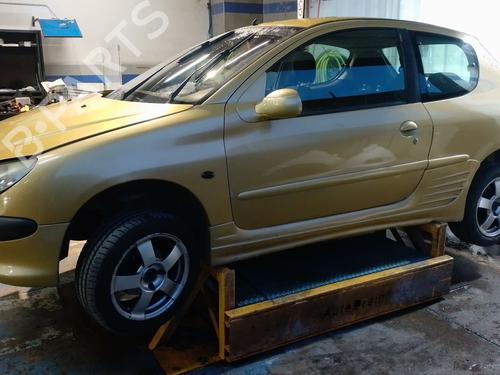 Brugte PEUGEOT 206 Hatchback (2A/C) 1.4 i (75 hp) 4368041