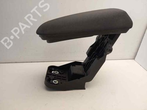 Armrest / Center console VOLVO V40 Hatchback (525) D2 (120 hp) 31448087 | 31448087 |