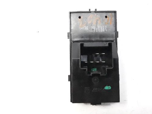 Right front window switch CHEVROLET MALIBU (V300) 2.0 D | BP7614102I26 