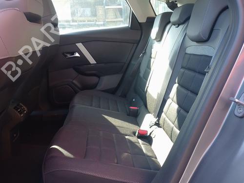Armrest / Center console CITROËN C4 III (BA_, BB_, BC_) 1.2 PureTech 130 (BAHNSA, BAHNSB) | BP31706094I20