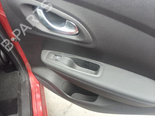 Right rear window switch RENAULT KADJAR (HA_, HL_) 1.5 BLUE dCi 115 (HLA6) | BP30158572I28