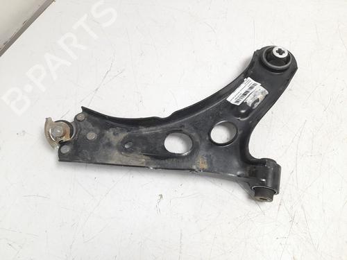 Used Right front suspension arm OPEL CORSA F (P2JO) CORSA-e (68) (136 hp) 26653169