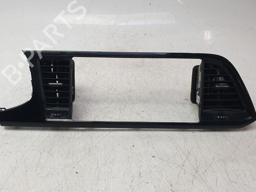 Used Air vent Air vent CUPRA ATECA (KH7, KHP, KBP) 2.0 TSI 4Drive (300 hp) 33933139 33933139