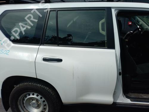 Dør højre bagtil Dør højre bagtil TOYOTA LAND CRUISER PRADO (_J15_) 2.8 D-4D (GDJ155, GDJ150) (204 hp) 33759701 33759701