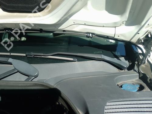 Used Front windshield wiper arm Front windshield wiper arm 36782426 36782426