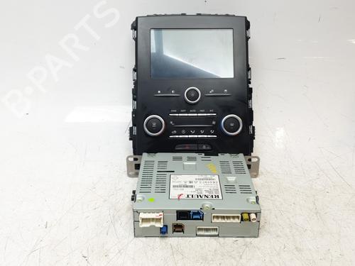 Używane Monitor / Wyświetlacz RENAULT MEGANE IV Hatchback (B9A/M/N_) 1.5 dCi 110 (B9A3) (110 hp) 30445015