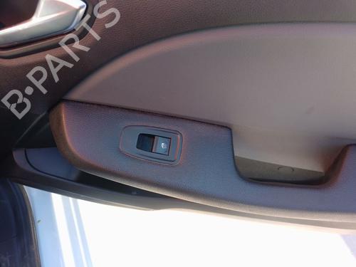 Used Right front window switch Right front window switch RENAULT CLIO V (B7_) 1.5 Blue dCi 85 (B7AG) (86 hp) 34041376 34041376