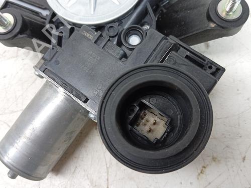 front-right-window-mechanism-toyota-yaris-_p21_-_pa1_-_ph1_-2020-33832141 main image