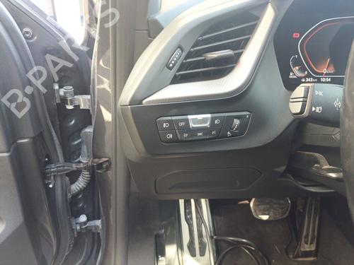 Used Headlight switch BMW 1 (F40) 118 d (150 hp) 30330299