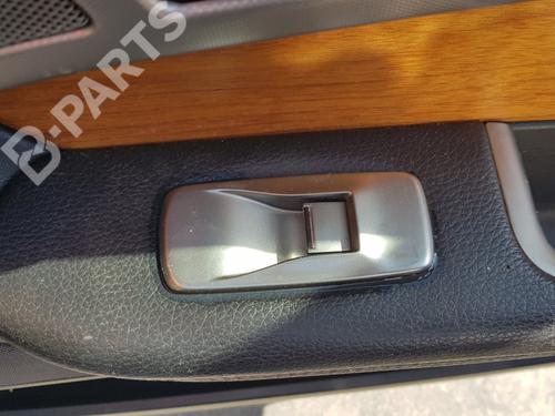 Used Right front window switch Right front window switch JAGUAR XF I (X250) 3.0 D (241 hp) 9739467 9739467