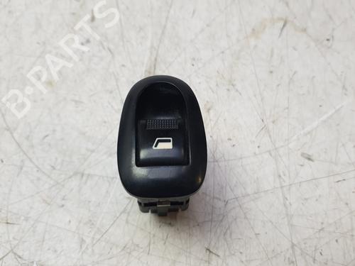 Comutador vidro trás esquerdo Comutador vidro trás esquerdo PEUGEOT 1007 (KM_) 1.4 HDi (68 hp) 33799700 33799700