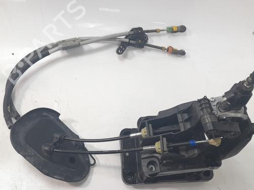 Used Gear lever PEUGEOT 3008 II SUV (MC_, MR_, MJ_, M4_) [2016-2025]  22550600