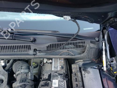 Used Front wiper motor VW TOURAN (5T1) [2015-2026]  31308098