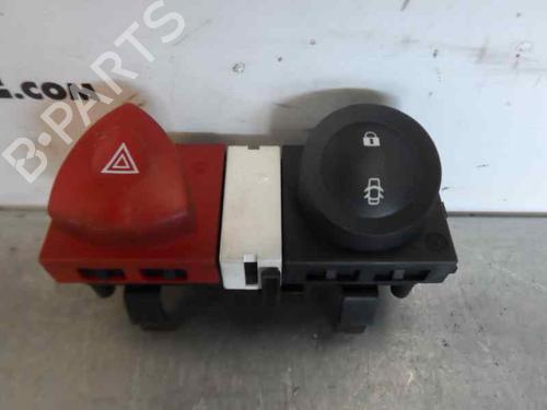 Warnblinkschalter für RENAULT MEGANE II Saloon (LM0/1_) 1.9 dCi (LM0G, LM1G, LM2C) (120 hp) 3469548