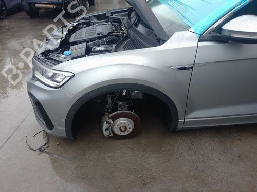 Used Left front steering knuckle VW T-ROC (A11, D11) 2.0 TDI (150 hp) 32023560