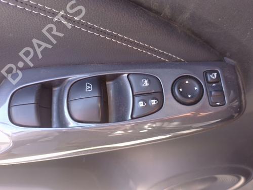 Used Left front window switch Left front window switch NISSAN JUKE (F16_) 1.6 Hybrid (143 hp) 36643804 36643804