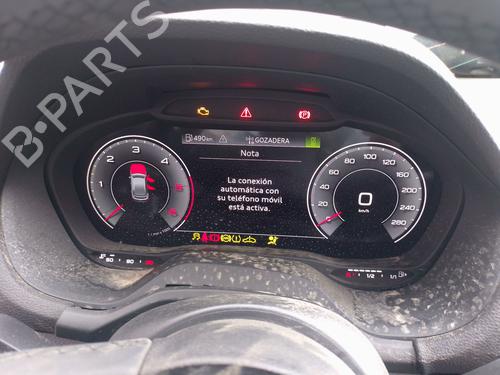 kombinert-instrument-audi-q2-gab-gag-2016-31990660 main image
