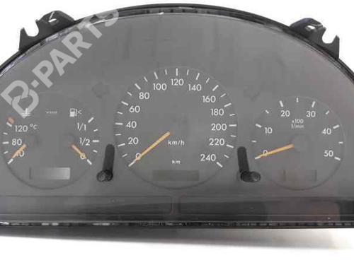 Used Instrument cluster MERCEDES-BENZ M-CLASS (W163) ML 400 CDI (163.128) (250 hp) 4492423