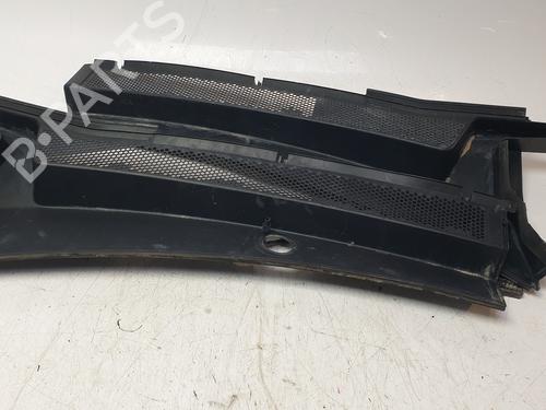 Used Scuttle panel Scuttle panel PEUGEOT 3008 II SUV (MC_, MR_, MJ_, M4_) 1.2 THP/ PureTech 130 (MRHNSM, MRHNSU, MRHNSJ, MRHNYW,... (131 hp) 26653152 26653152