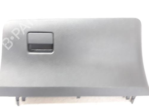 Used Glove box TOYOTA YARIS (_P13_) 1.5 (NSP131_) (112 hp) 17239364