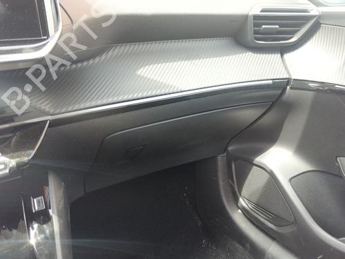 Used Glove box PEUGEOT 208 II (UB_, UP_, UW_, UJ_) 1.2 PureTech 100 (101 hp) 28358060