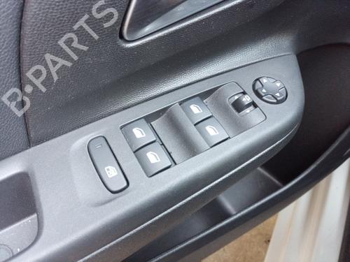Used Left front window switch OPEL CORSA F (P2JO) CORSA-e (68) (136 hp) 26653199