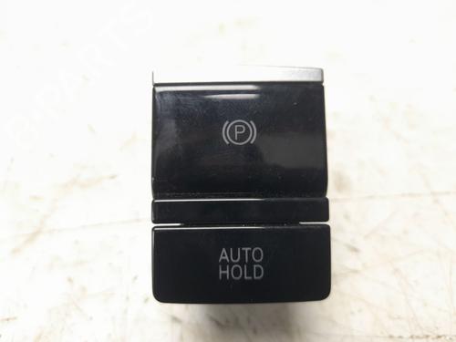 BP30161102I18 main image