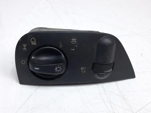 Headlight switch SEAT IBIZA II (6K1) 1.4 i (60 hp) 15991347