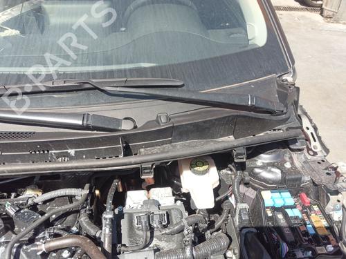 Used Front wiper motor TOYOTA YARIS (_P21_, _PA1_, _PH1_) 1.5 (MXPA11) (125 hp) 29022055