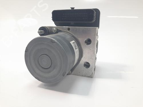 Used ABS pump MERCEDES-BENZ CLA (C118) CLA 180 (118.384) (136 hp) 8658817