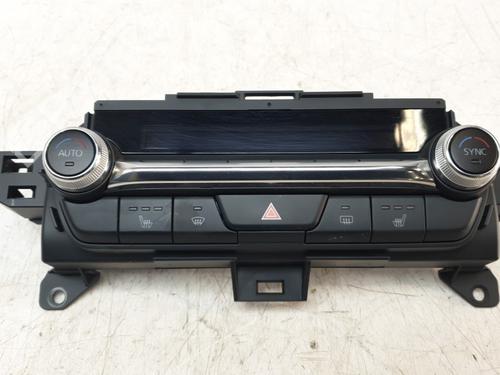 Used Climate control MAZDA 3 Hatchback (BP) 2.0 SKYACTIV-G M Hybrid (122 hp) 21575700