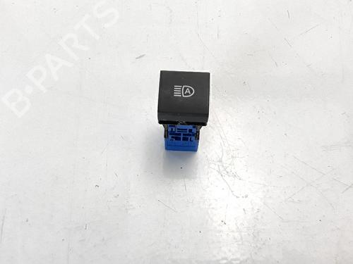 Used Switch TOYOTA YARIS (_P13_) 1.5 (NSP131_) (112 hp) 21028318