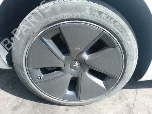 Fælk Fælk TESLA MODEL 3 (5YJ3) EV (283 hp) 34235639 34235639