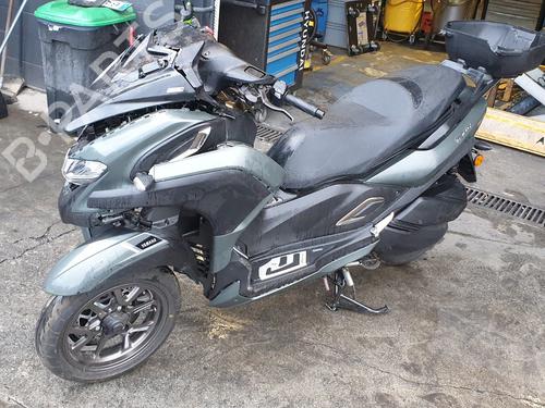 Right front brake caliper YAMAHA MOTORCYCLES TRICITY Tricity 300 (SH16, SH20, SH27) | BP25232668M104