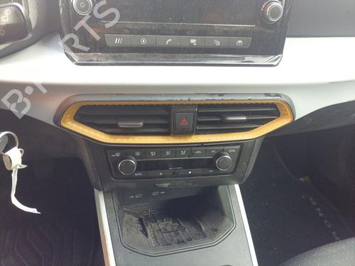 Difusor / Saída de ar SEAT ARONA (KJ7, KJP) 1.0 TSI (110 hp) 30452868